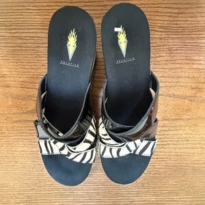 $60 Volatile zebra print and patent leather black wedges size 8